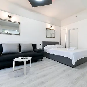 https://apartment-lusy-lo.hotelinzadar.com